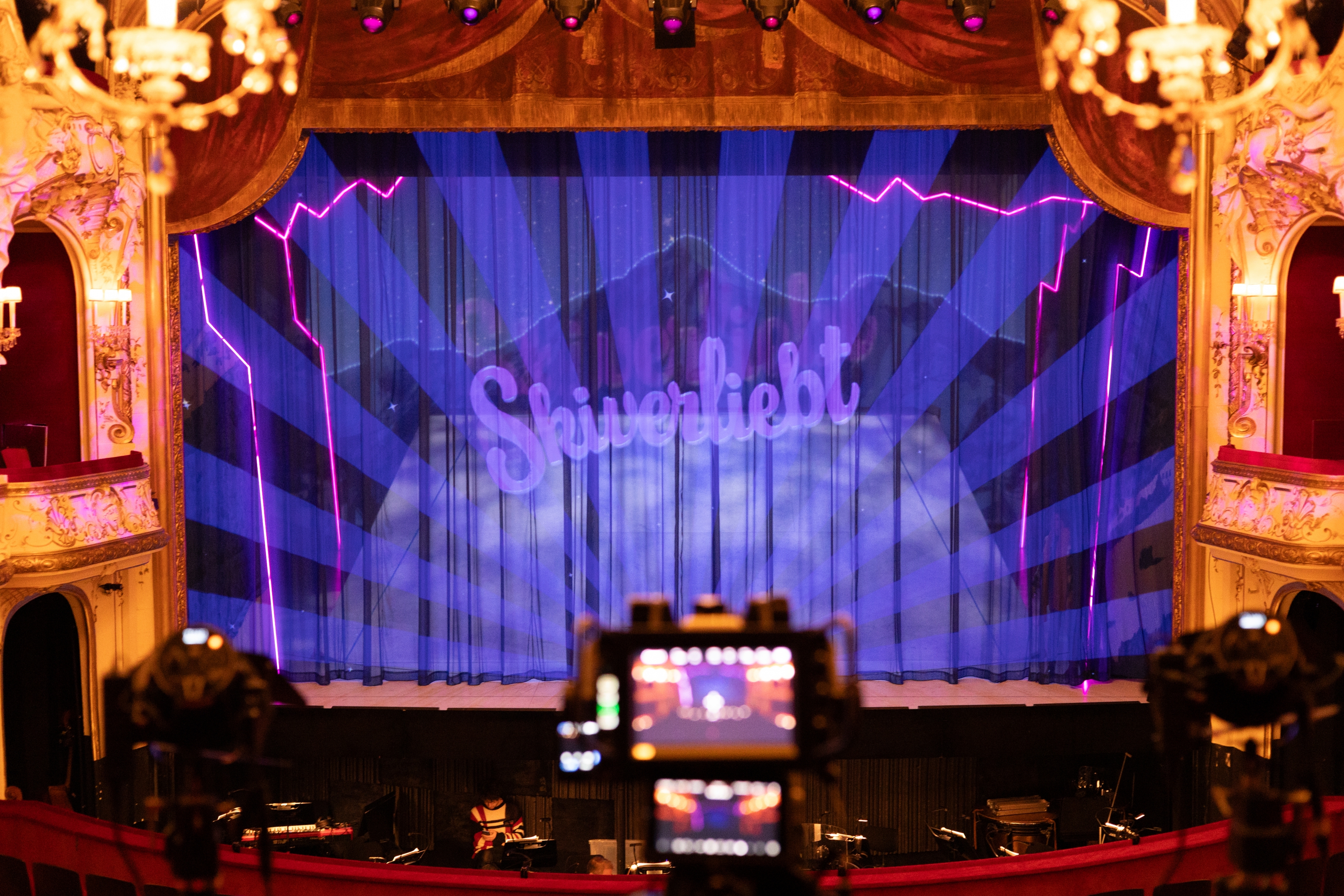 SKIVERLIEBT – Zwei Brettln, die die Welt bedeuten